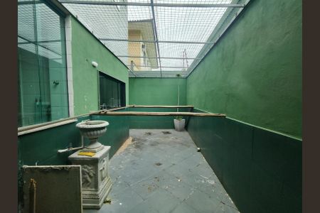 Casa de condomínio à venda com 320m², 4 quartos e 6 vagasÁrea externa