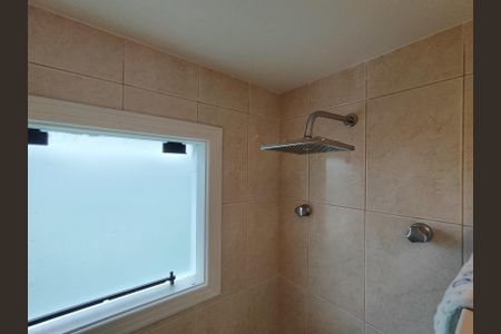 Casa de condomínio à venda com 320m², 4 quartos e 6 vagasBanheiro da Suíte 4