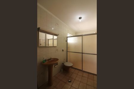 Casa à venda com 289m², 3 quartos e 4 vagasQuarto 1 - Suíte Banheiro