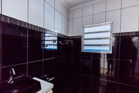 Casa à venda com 128m², 4 quartos e 2 vagasBanheiro 2