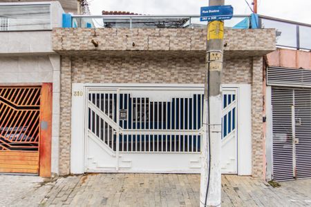 Casa à venda com 128m², 4 quartos e 2 vagasFachada