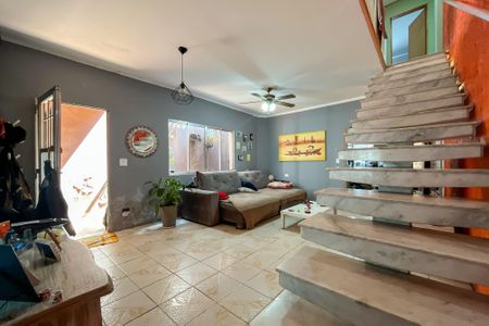 Sala de casa à venda com 3 quartos, 161m² em Vila Portuguesa, São Paulo