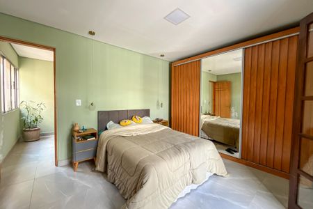 Casa à venda com 161m², 3 quartos e 2 vagasSuíte