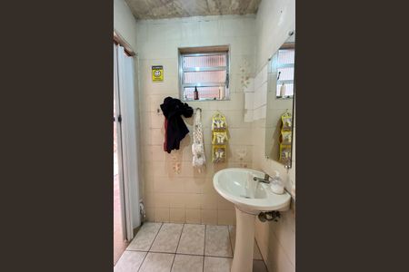 Casa à venda com 161m², 3 quartos e 2 vagasBanheiro externo