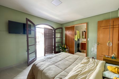 Casa à venda com 161m², 3 quartos e 2 vagasSuíte