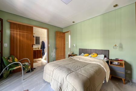 Casa à venda com 161m², 3 quartos e 2 vagasSuíte