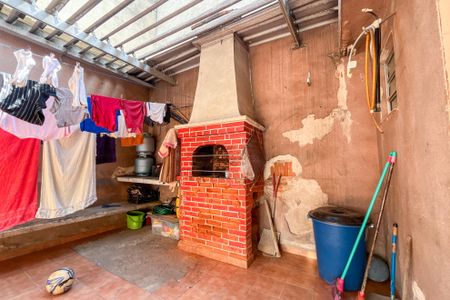 Casa à venda com 161m², 3 quartos e 2 vagasQuintal