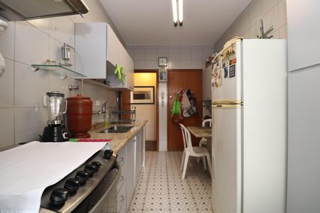 Apartamento à venda com 100m², 2 quartos e 1 vagaCozinha