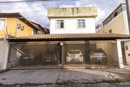 Apartamento para alugar com 140m², 3 quartos e 1 vaga Apartamento para alugar com 140m², 3 quartos e 1 vagaFachada