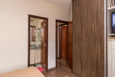Apartamento para alugar com 140m², 3 quartos e 1 vaga Apartamento para alugar com 140m², 3 quartos e 1 vagaSuíte