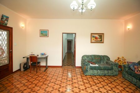 Casa à venda com 300m², 3 quartos e 3 vagasSala