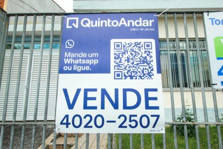 Casa à venda com 300m², 3 quartos e 3 vagasPlaca instalada em 18/04/2026 com o código WYNY-753