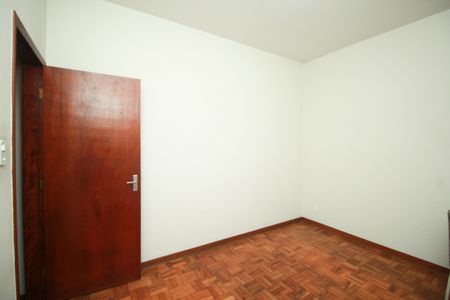Casa à venda com 300m², 3 quartos e 3 vagasQuarto 2