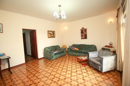 Casa à venda com 300m², 3 quartos e 3 vagasSala