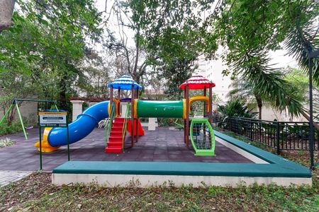 Apartamento para alugar com 172m², 4 quartos e 3 vagasÁrea comum - Playground