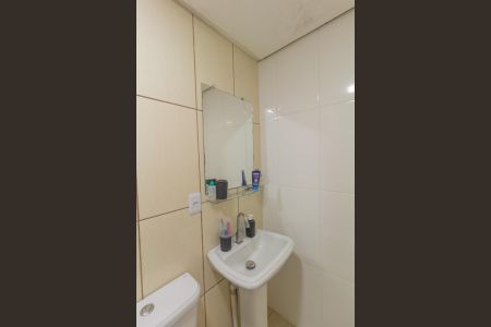 Apartamento à venda com 61m², 2 quartos e 1 vaga Apartamento à venda com 61m², 2 quartos e 1 vagaBanheiro