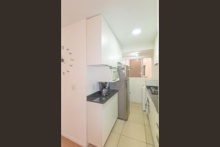 Apartamento à venda com 61m², 2 quartos e 1 vaga Apartamento à venda com 61m², 2 quartos e 1 vagaCozinha e Área de Serviço