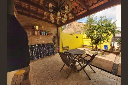 Casa de condomínio à venda com 90m², 3 quartos e 1 vaga Casa de condomínio à venda com 90m², 3 quartos e 1 vagaEspaço Gourmet