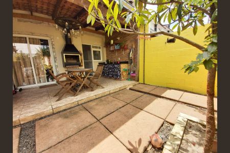 Casa de condomínio à venda com 90m², 3 quartos e 1 vaga Casa de condomínio à venda com 90m², 3 quartos e 1 vagaEspaço Gourmet