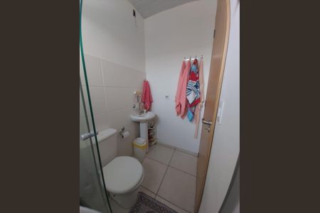 Casa de condomínio à venda com 90m², 3 quartos e 1 vaga Casa de condomínio à venda com 90m², 3 quartos e 1 vagaBanheiro da Suíte