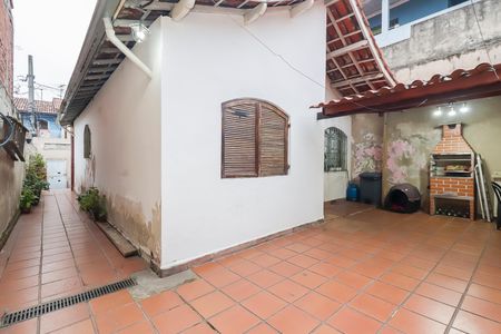 Casa à venda com 88m², 2 quartos e 2 vagasQuintal