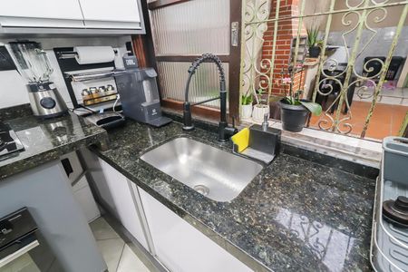 Casa à venda com 88m², 2 quartos e 2 vagasCozinha