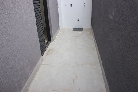 Casa à venda com 125m², 3 quartos e 2 vagasLavanderia e corrredor