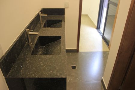 Casa à venda com 125m², 3 quartos e 2 vagasBanheiro social dos quartos