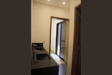 Casa à venda com 125m², 3 quartos e 2 vagasBanheiro social dos quartos