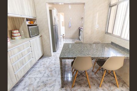 Casa à venda com 204m², 3 quartos e 1 vaga Casa à venda com 204m², 3 quartos e 1 vagaCopa