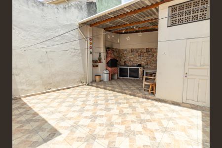 Casa à venda com 204m², 3 quartos e 1 vaga Casa à venda com 204m², 3 quartos e 1 vagaQuintal e Churrasqueira