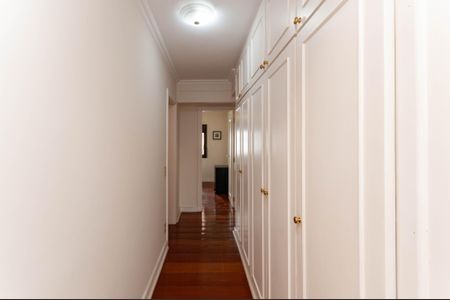 Apartamento para alugar com 155m², 4 quartos e 3 vagasCorredor