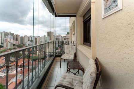 Apartamento para alugar com 155m², 4 quartos e 3 vagasVaranda