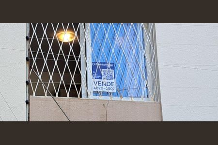 Apartamento à venda com 64m², 1 quarto e sem vagaAdesivo na Janela