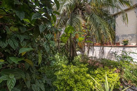 Casa para alugar com 180m², 2 quartos e 2 vagas Casa para alugar com 180m², 2 quartos e 2 vagasÁrea comum