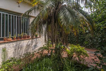 Casa para alugar com 180m², 2 quartos e 2 vagas Casa para alugar com 180m², 2 quartos e 2 vagasÁrea comum