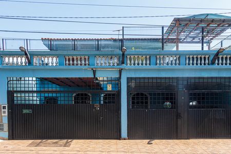 Fachada de casa à venda com 4 quartos, 300m² em Jardim Santa Helena, São Paulo