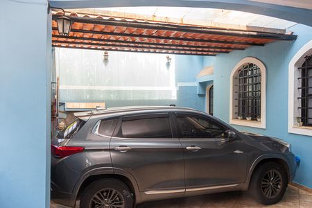 Garagem de casa à venda com 4 quartos, 300m² em Jardim Santa Helena, São Paulo