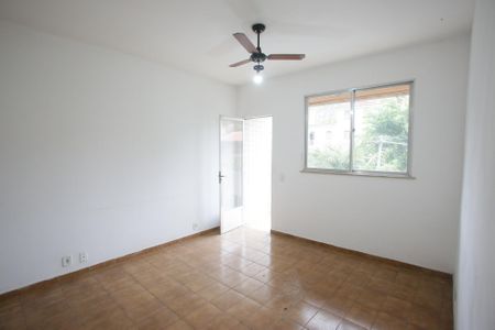 Apartamento à venda com 75m², 2 quartos e 1 vagaSala