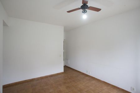 Apartamento à venda com 75m², 2 quartos e 1 vagaSala