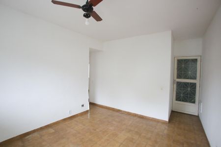 Apartamento à venda com 75m², 2 quartos e 1 vagaSala