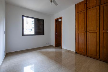Apartamento à venda com 170m², 4 quartos e 2 vagas Apartamento à venda com 170m², 4 quartos e 2 vagasSuíte 2