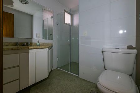 Apartamento à venda com 170m², 4 quartos e 2 vagas Apartamento à venda com 170m², 4 quartos e 2 vagasBanheiro Social