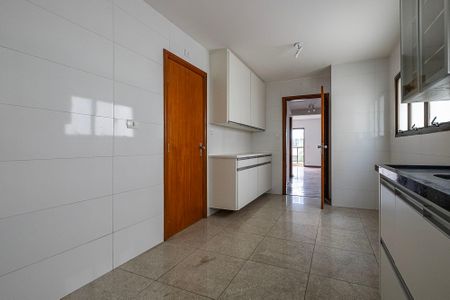 Apartamento à venda com 170m², 4 quartos e 2 vagas Apartamento à venda com 170m², 4 quartos e 2 vagasCozinha