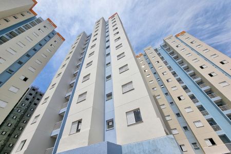 Apartamento para alugar com 50m², 2 quartos e 1 vaga Apartamento para alugar com 50m², 2 quartos e 1 vagaFachada