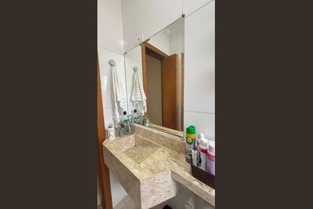 Apartamento para alugar com 50m², 2 quartos e 1 vaga Apartamento para alugar com 50m², 2 quartos e 1 vagaBanheiro da Suíte