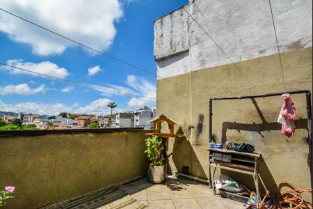 Casa à venda com 146m², 2 quartos e 2 vagasQuintal