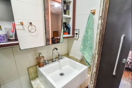 Casa à venda com 146m², 2 quartos e 2 vagasBanheiro 1