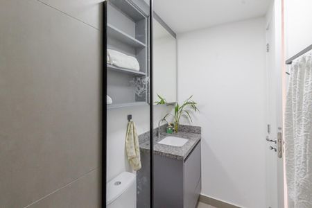 Studio para alugar com 30m², 1 quarto e sem vaga Studio para alugar com 30m², 1 quarto e sem vagaBanheiro da Suíte