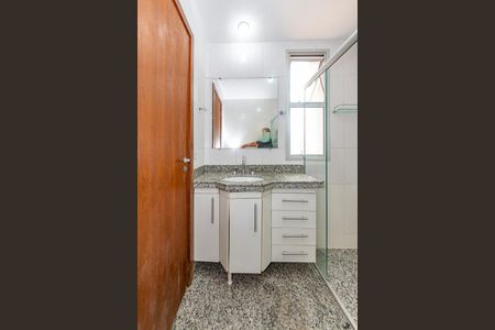 Apartamento à venda com 80m², 2 quartos e 2 vagasBanheiro da Suíte 1